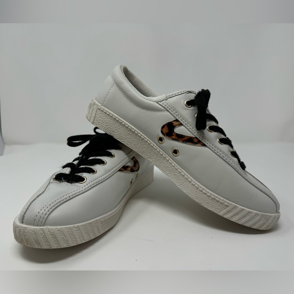 Tretorn Nylite Plus Leather White Sneakers, Leopard Women’s Sz 7, athletic shoe